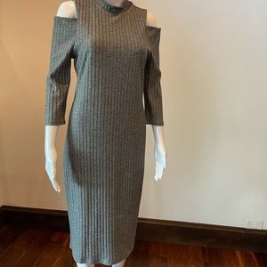 👜WHBM Gray Fitted Sheath Dress with Keyholes